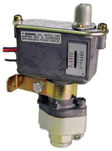 Barksdale Indicating Piston Style Pressure Switch 35-400psi TC9612-1-V