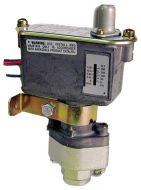 Barksdale Indicating Piston Style Pressure Switch 15-200psi C9612-0-V-CS